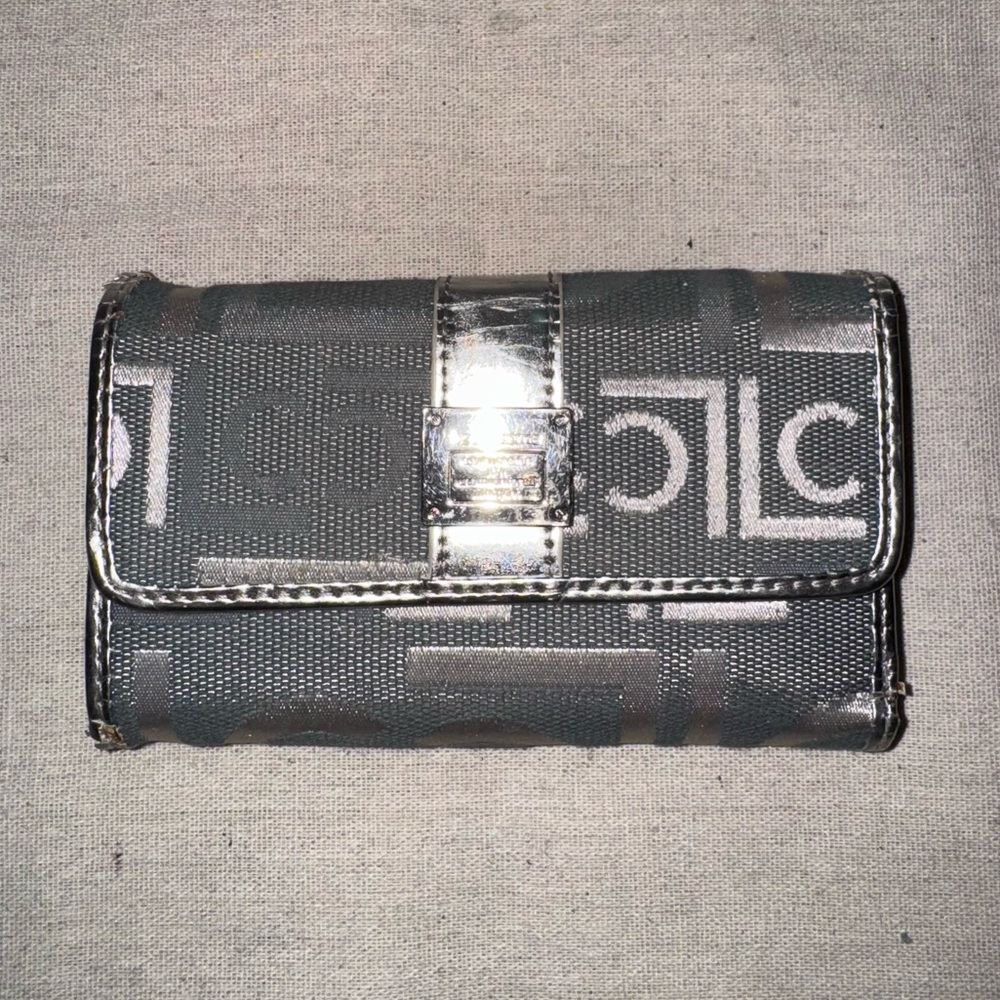 Liz Claiborne wallet